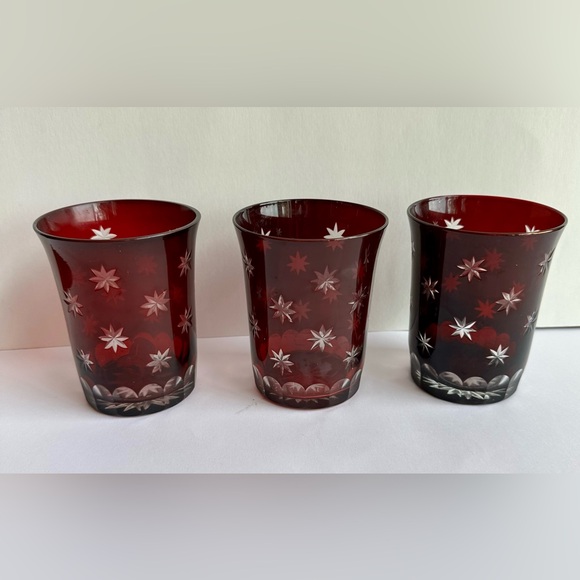Crabtree & Evelyn 3 Vintage Christmas Red Glass Candle Holders with Etched Stars - Picture 4 of 7